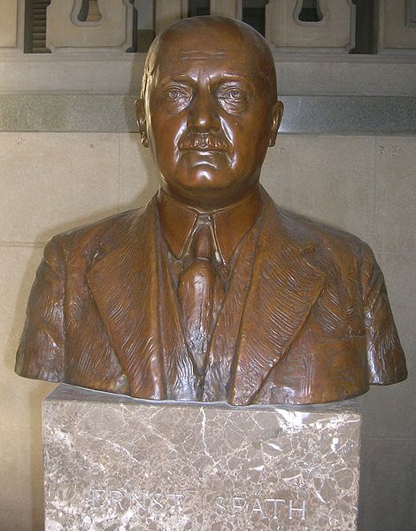 Figure 4: Copper bust of organic chemist Ernst Späth (1886-1946). Impoverished by World War II, Späth died penniless. Julian paid for his funeral and then commissioned this bust of his mentor, still on display at the University of Vienna.