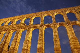 Figure 1: The Roman aqueduct in Segovia, Spain.